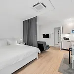 Vibestudio 303 - Central - Ac - Near Parking